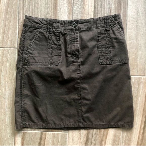 Ann Taylor Dresses & Skirts - ANN TAYLOR Light Weight Casual Mini Skirt Size 6